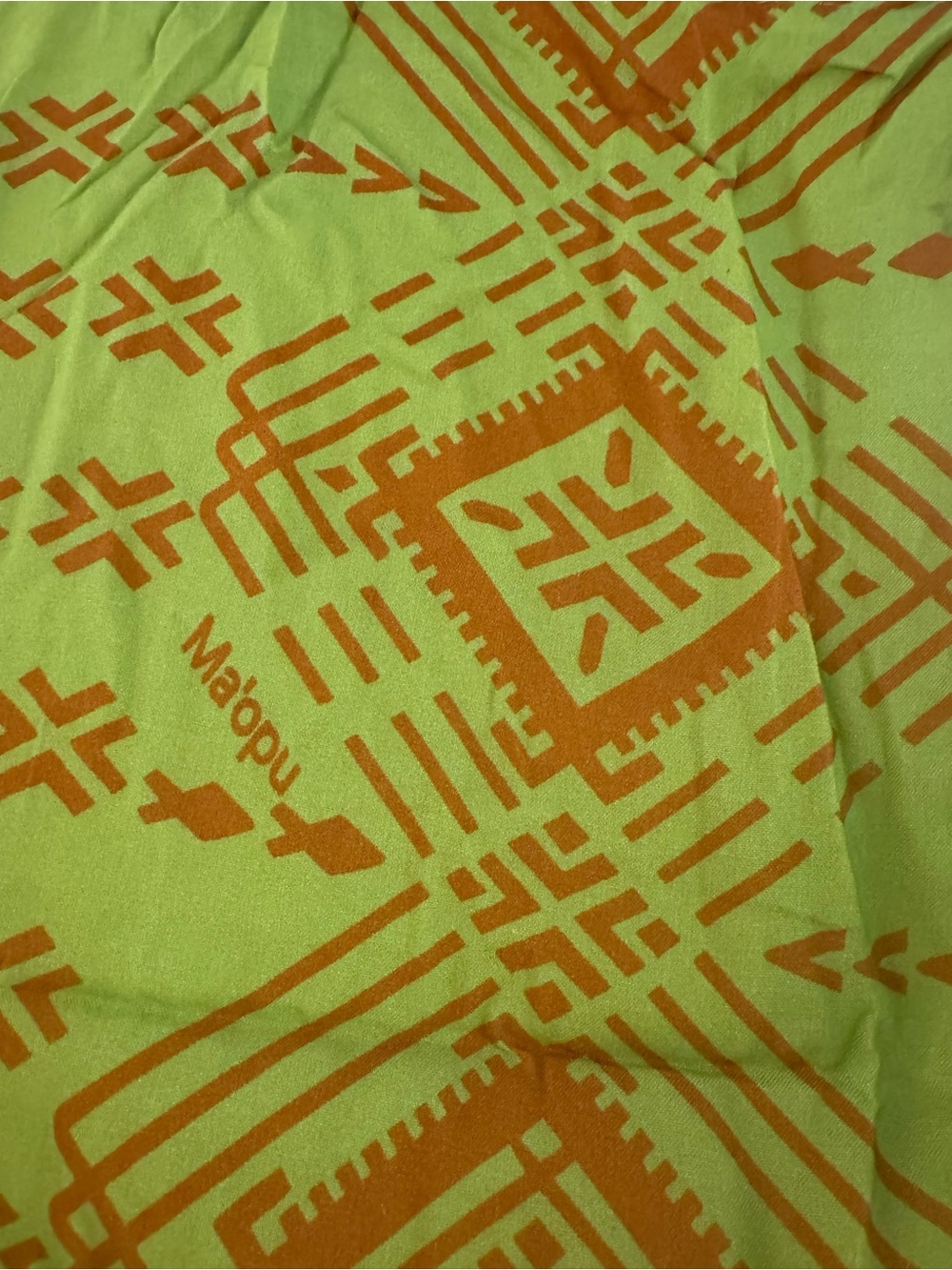 MAʻOPU Green Geometric Short-Sleeve Women's Top - Picture 3 of 5